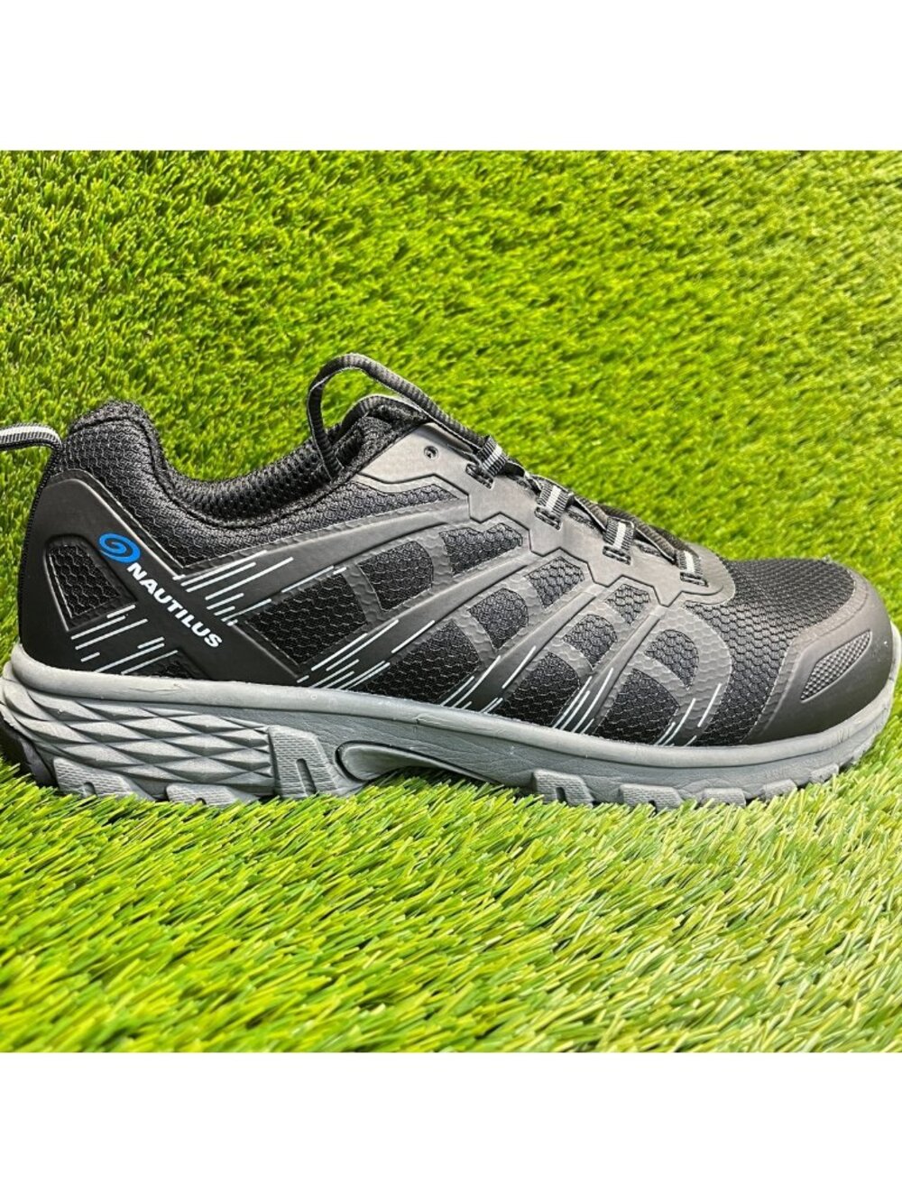 Nautilus Stratus Mens Size 13E Black Gray White Composite Toe Safety Work Shoes